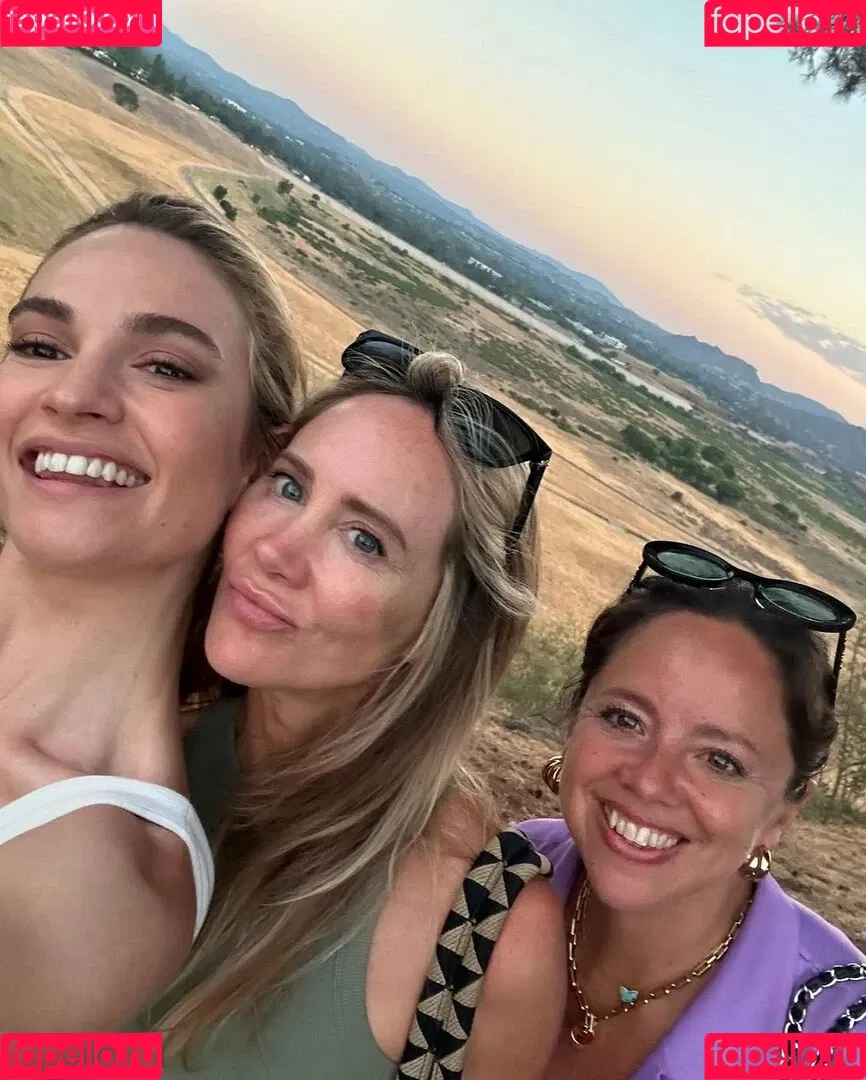 Lily James / lillyjames / lilyjamesofficial Onlyfans Photo Gallery 