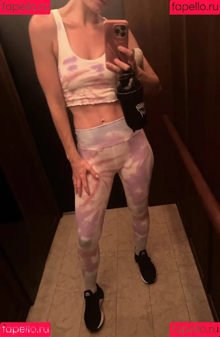 Lily James / lillyjames / lilyjamesofficial Onlyfans Photo Gallery 