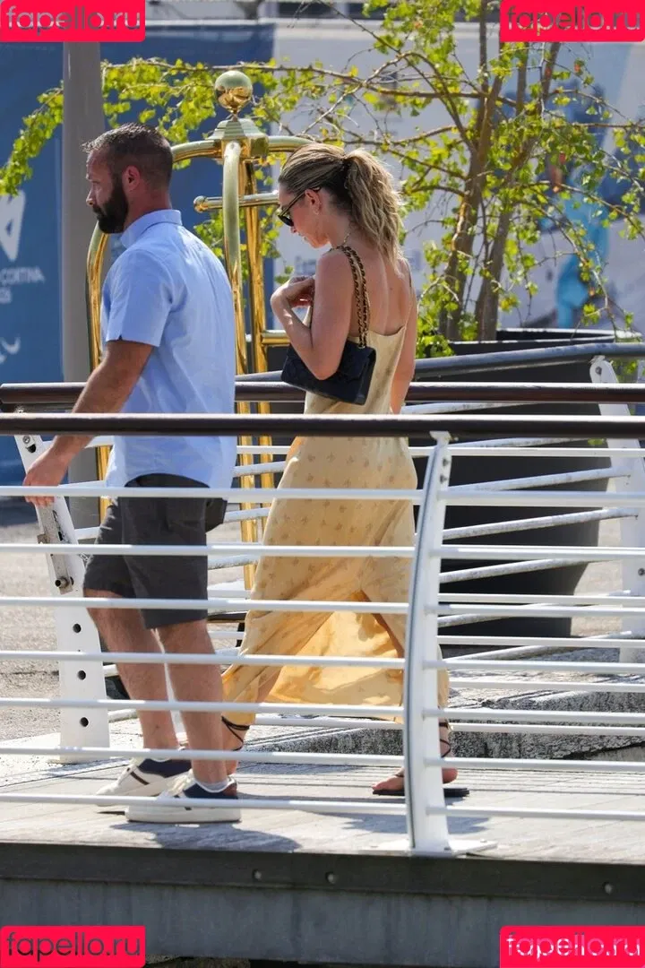 Lily James / lillyjames / lilyjamesofficial Onlyfans Photo Gallery 