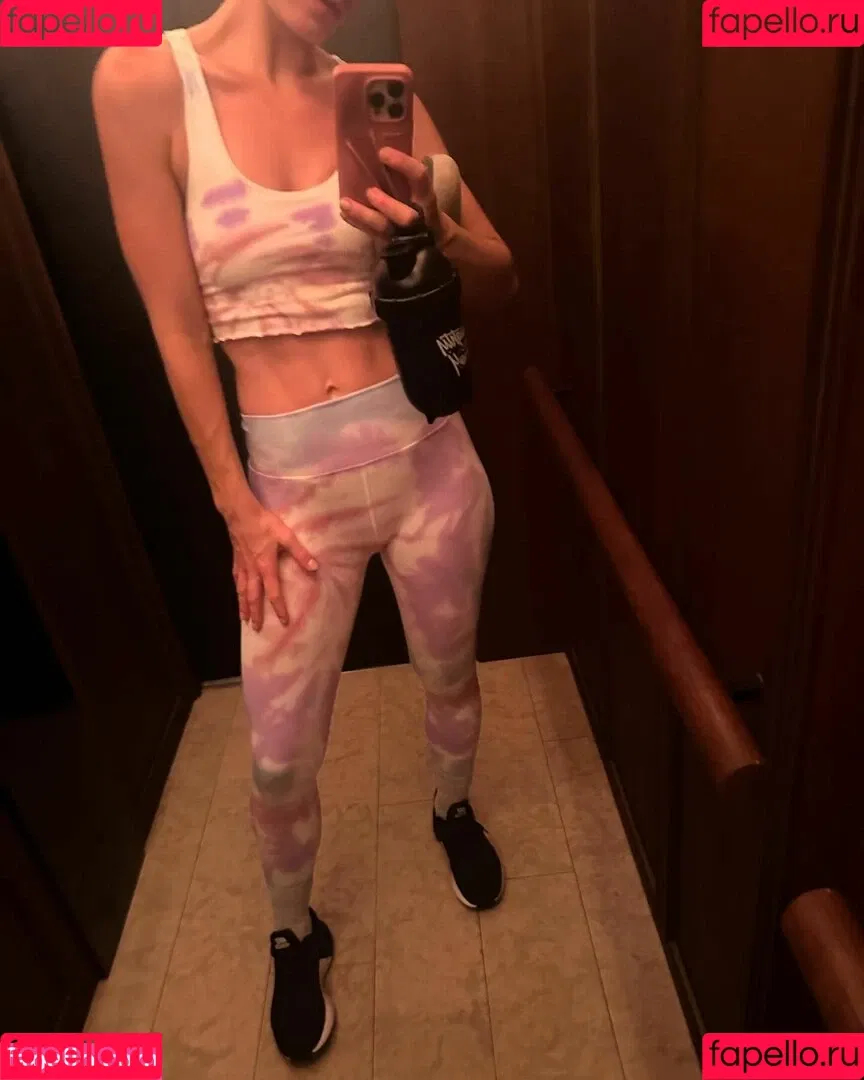 Lily James / lillyjames / lilyjamesofficial Onlyfans Photo Gallery 