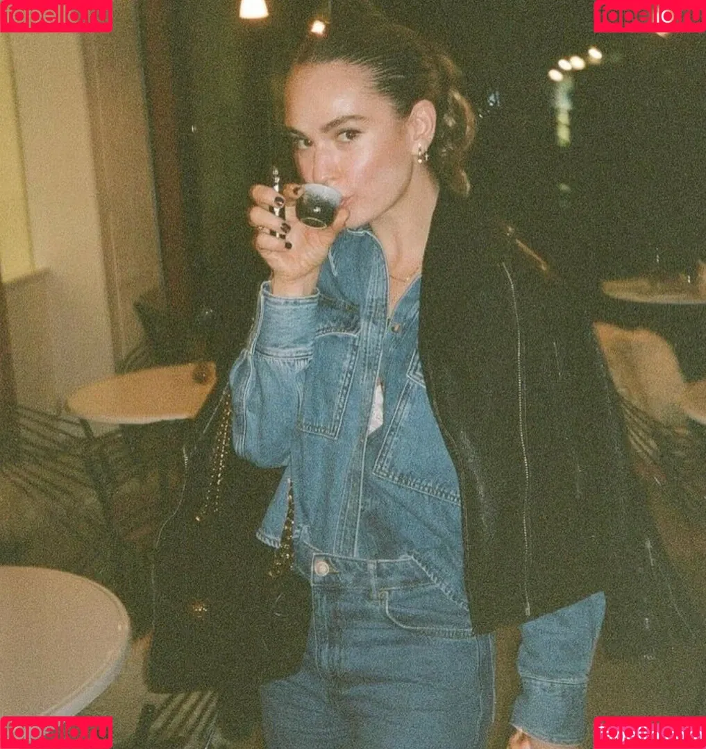 Lily James / lillyjames / lilyjamesofficial Onlyfans Photo Gallery 