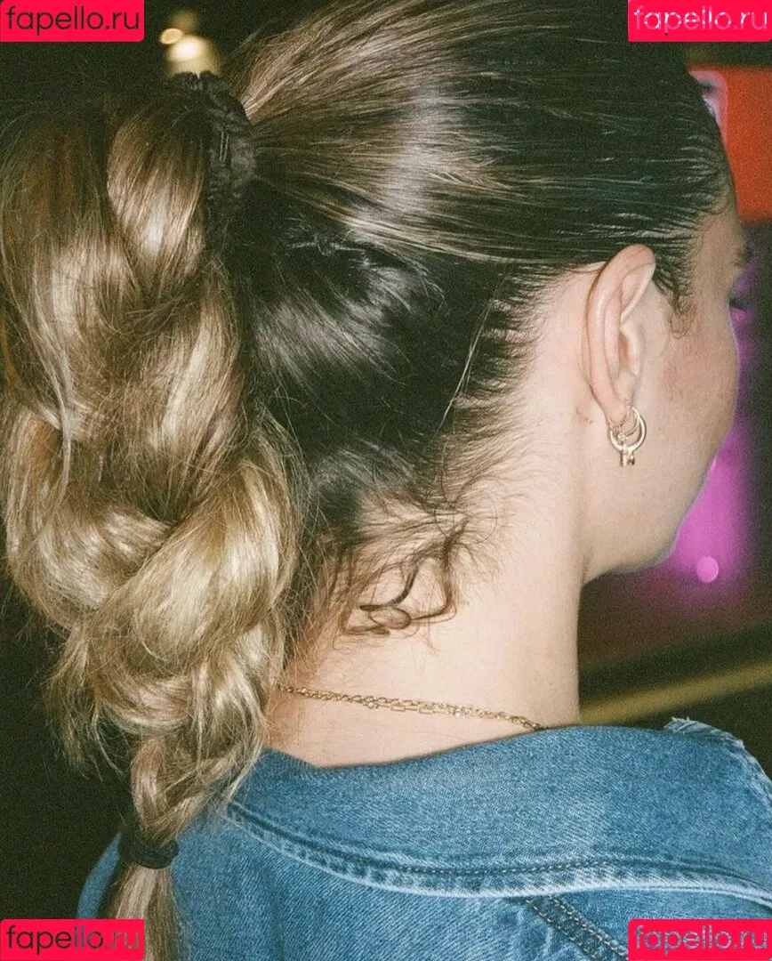 Lily James / lillyjames / lilyjamesofficial Onlyfans Photo Gallery 