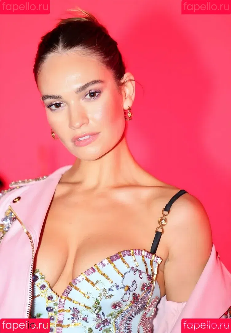 Lily James / lillyjames / lilyjamesofficial Onlyfans Photo Gallery 