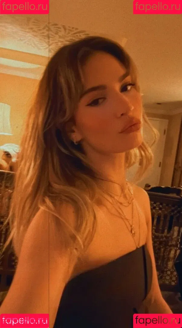 Lily James / lillyjames / lilyjamesofficial Onlyfans Photo Gallery 