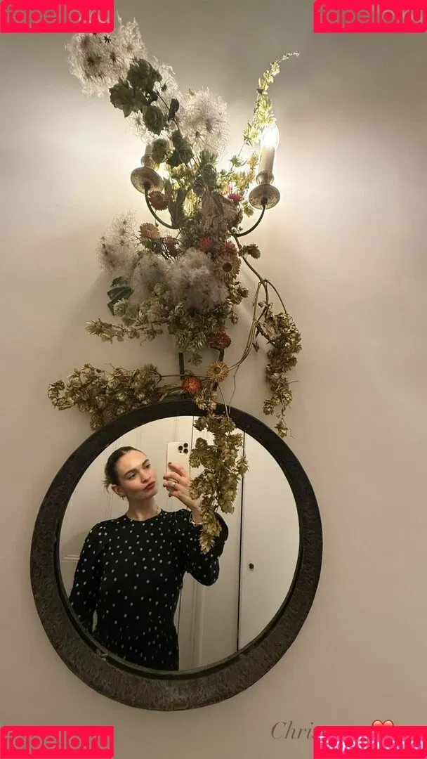 Lily James / lillyjames / lilyjamesofficial Onlyfans Photo Gallery 