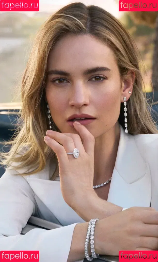 Lily James / lillyjames / lilyjamesofficial Onlyfans Photo Gallery 