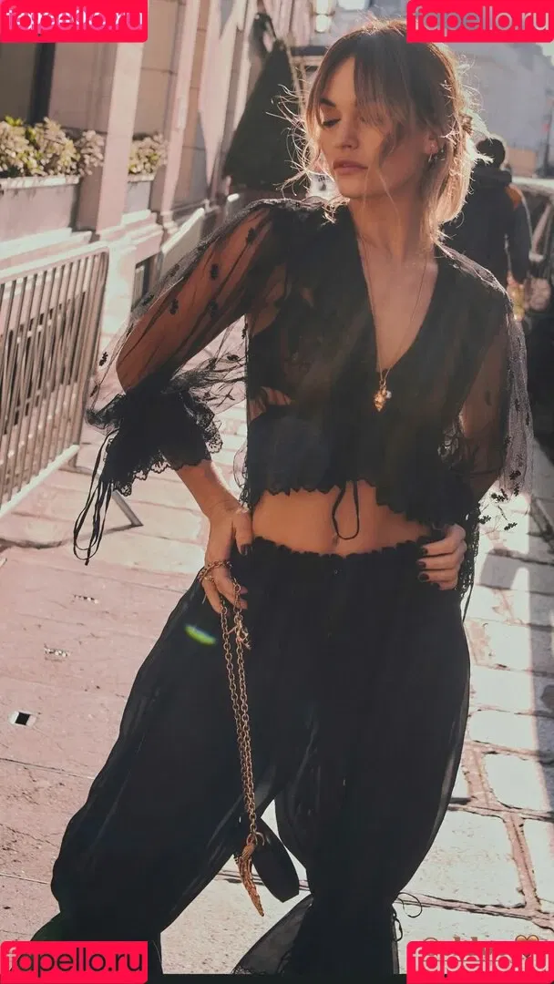 Lily James / lillyjames / lilyjamesofficial Onlyfans Photo Gallery 