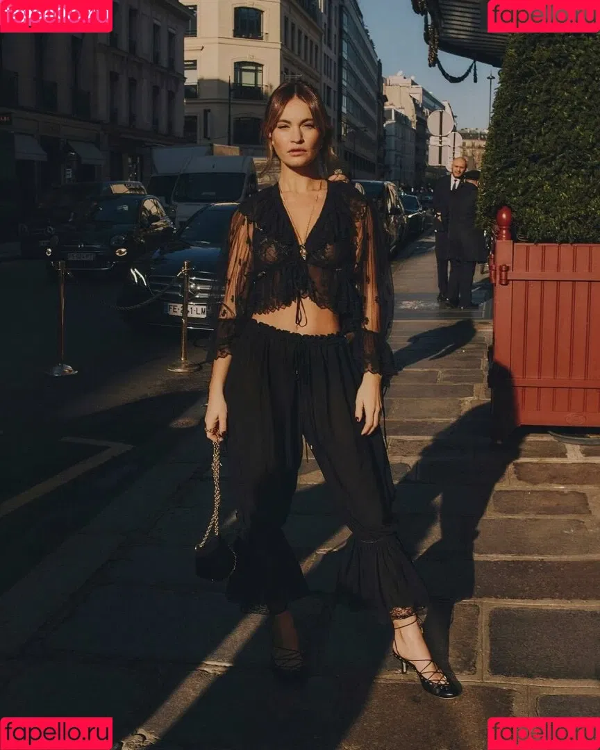 Lily James / lillyjames / lilyjamesofficial Onlyfans Photo Gallery 