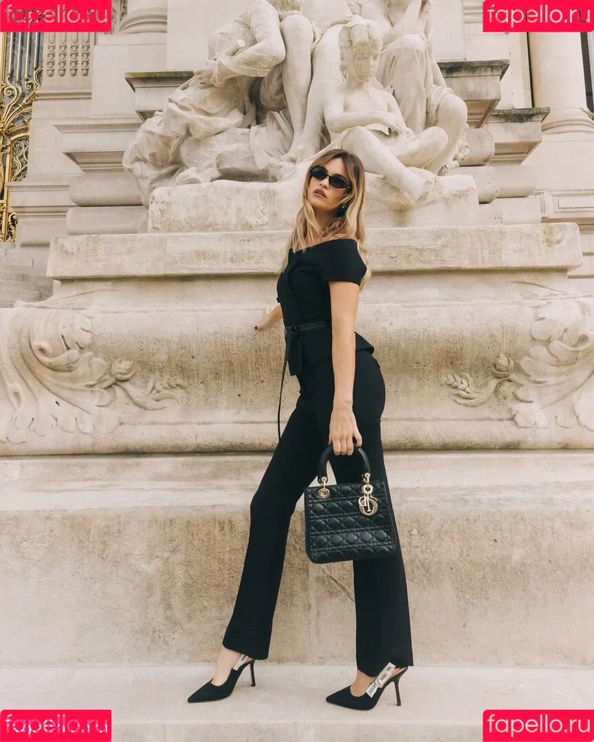 Lily James / lillyjames / lilyjamesofficial Onlyfans Photo Gallery 