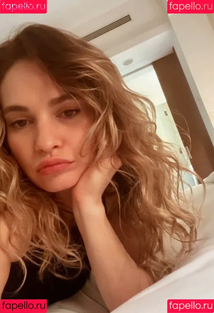 Lily James / lillyjames / lilyjamesofficial Onlyfans Photo Gallery 