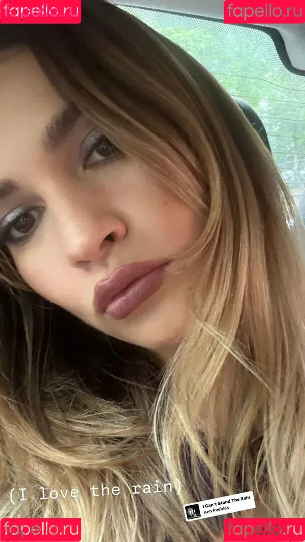 Lily James / lillyjames / lilyjamesofficial Onlyfans Photo Gallery 