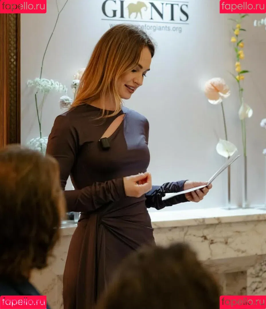 Lily James / lillyjames / lilyjamesofficial Onlyfans Photo Gallery 