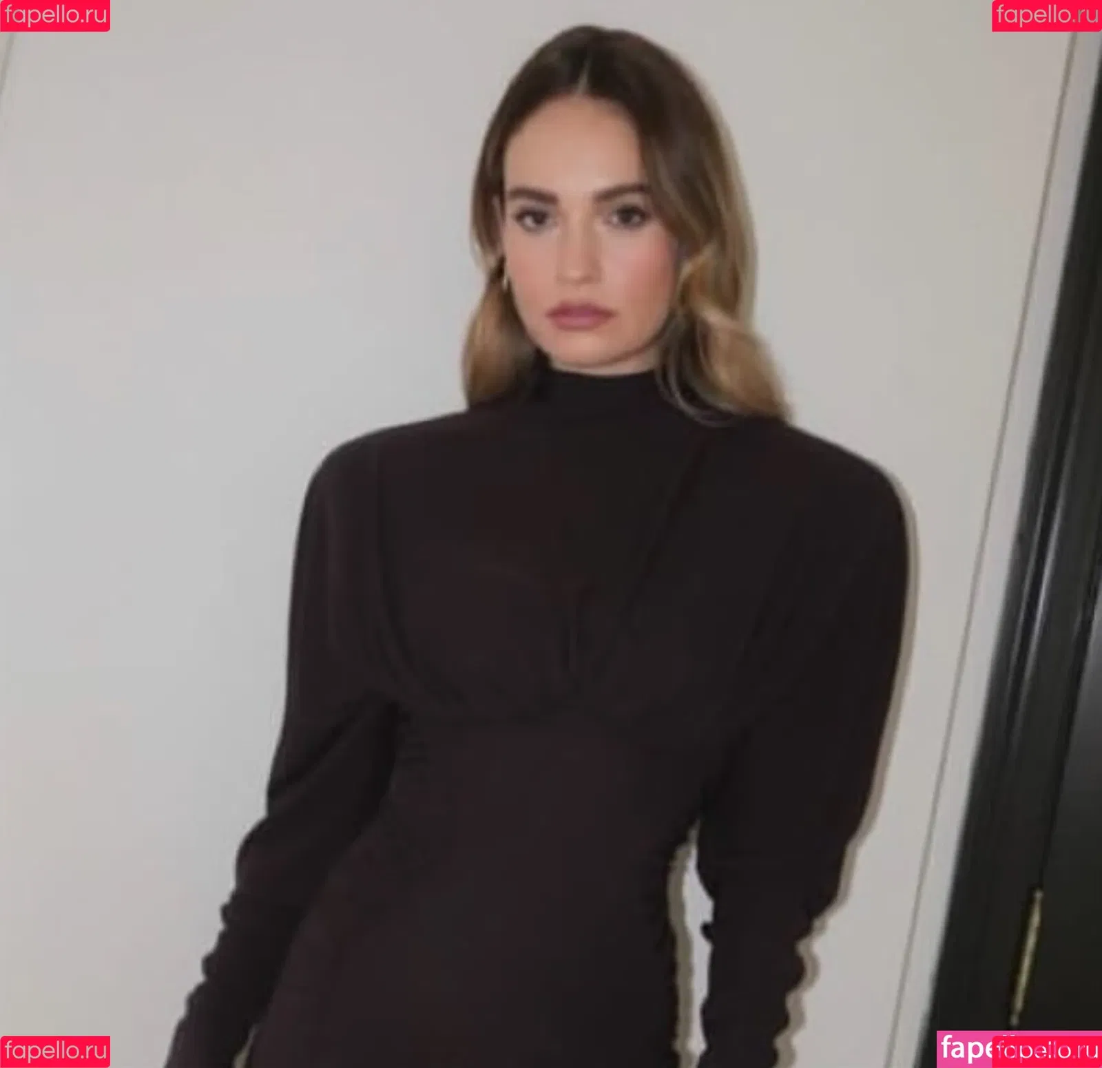 Lily James / lillyjames / lilyjamesofficial Onlyfans Photo Gallery 