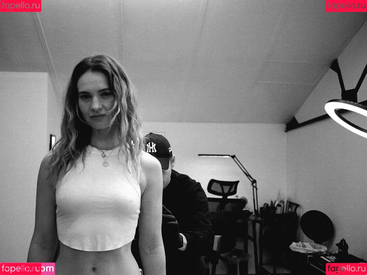 Lily James / lillyjames / lilyjamesofficial Onlyfans Photo Gallery 