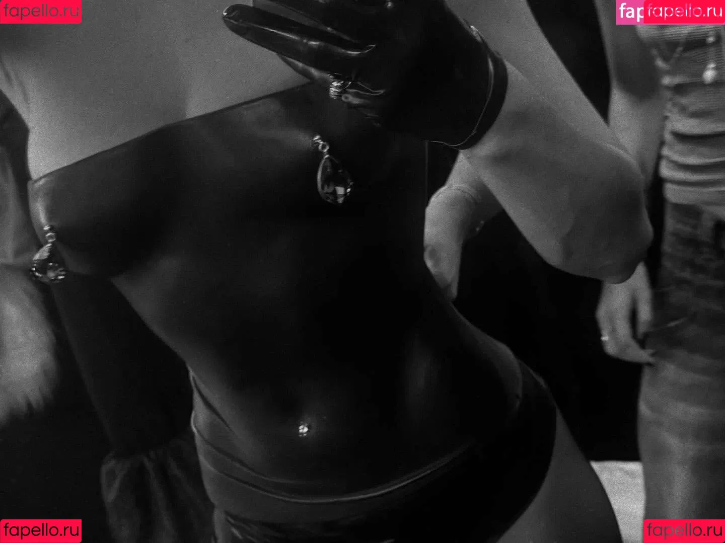Lily James / lillyjames / lilyjamesofficial Onlyfans Photo Gallery 