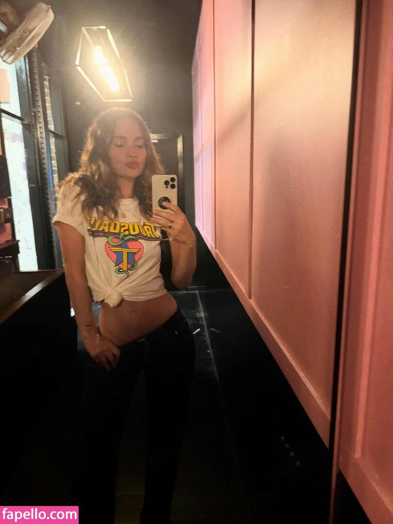 Lily James / lillyjames / lilyjamesofficial Onlyfans Photo Gallery 