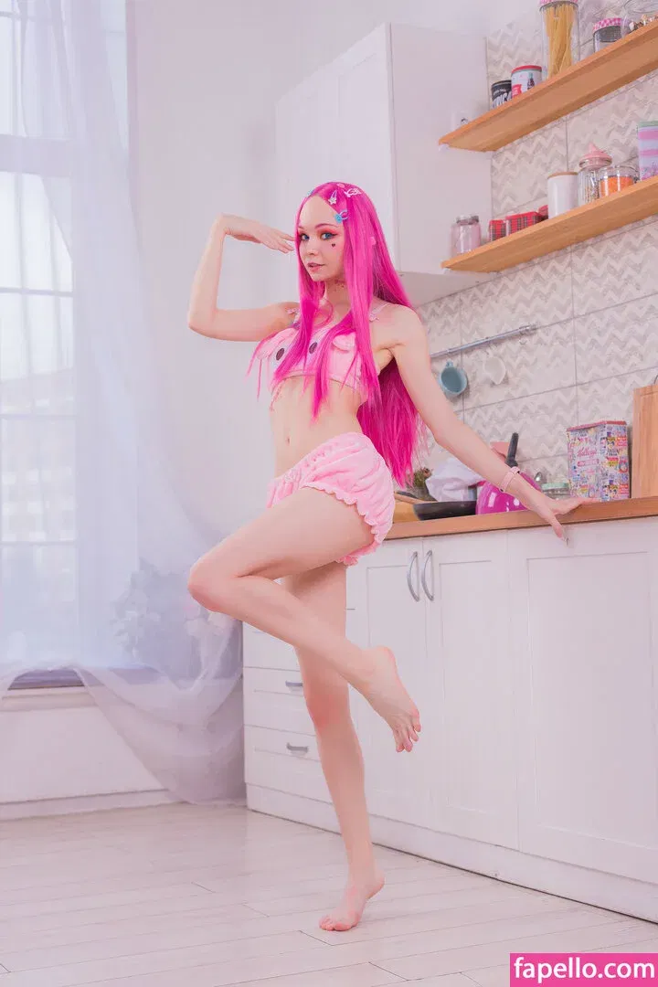 Penkachan / Penkarui Onlyfans Photo Gallery 