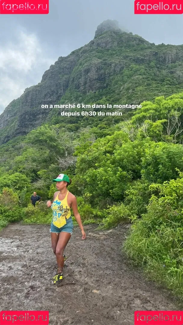 Paola Lct / Paola Locatelli / paolalct Onlyfans Photo Gallery 