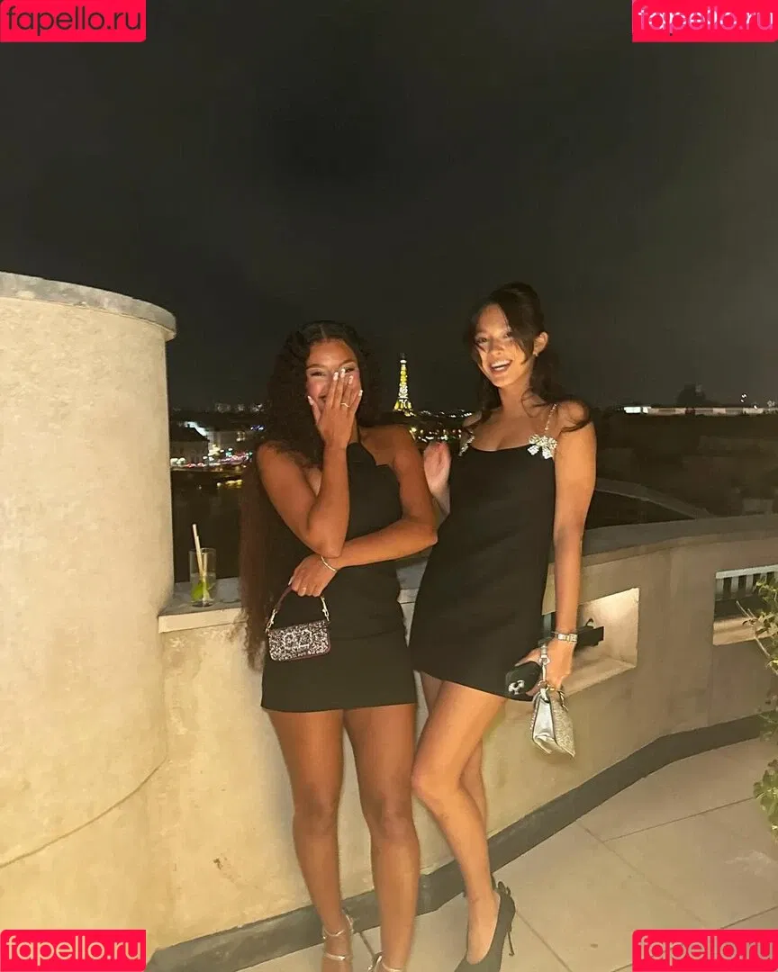 Paola Lct / Paola Locatelli / paolalct Onlyfans Photo Gallery 