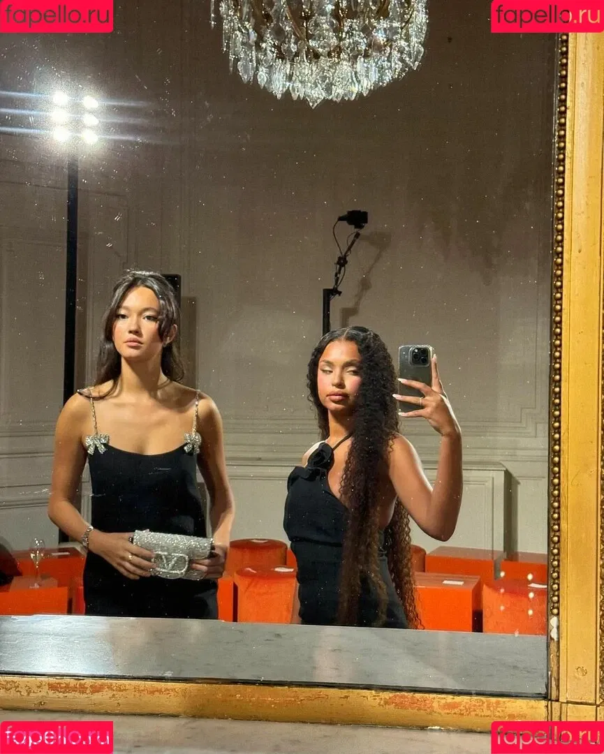 Paola Lct / Paola Locatelli / paolalct Onlyfans Photo Gallery 