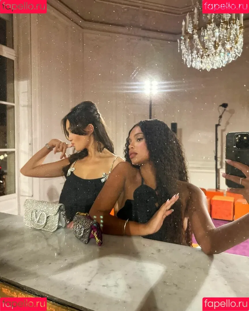 Paola Lct / Paola Locatelli / paolalct Onlyfans Photo Gallery 