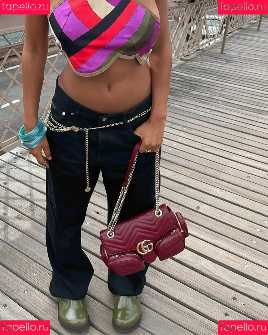 Paola Lct / Paola Locatelli / paolalct Onlyfans Photo Gallery 