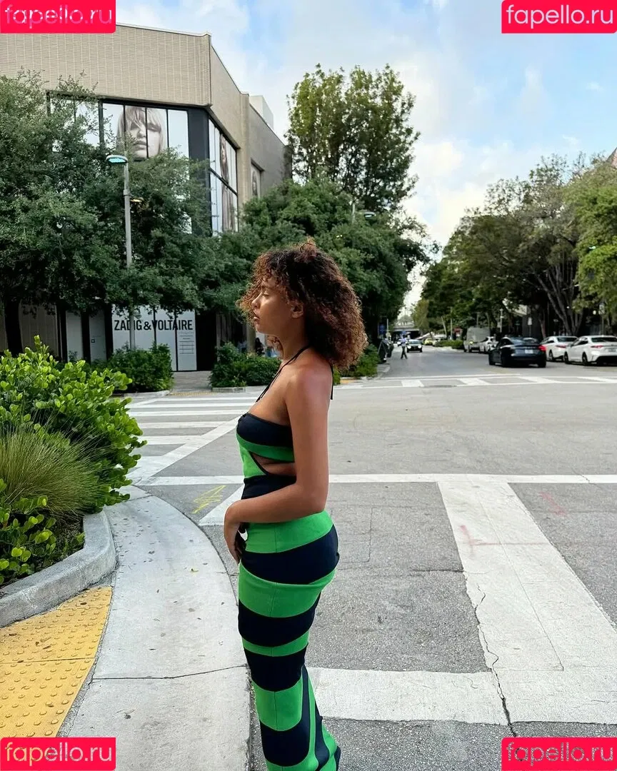 Paola Lct / Paola Locatelli / paolalct Onlyfans Photo Gallery 