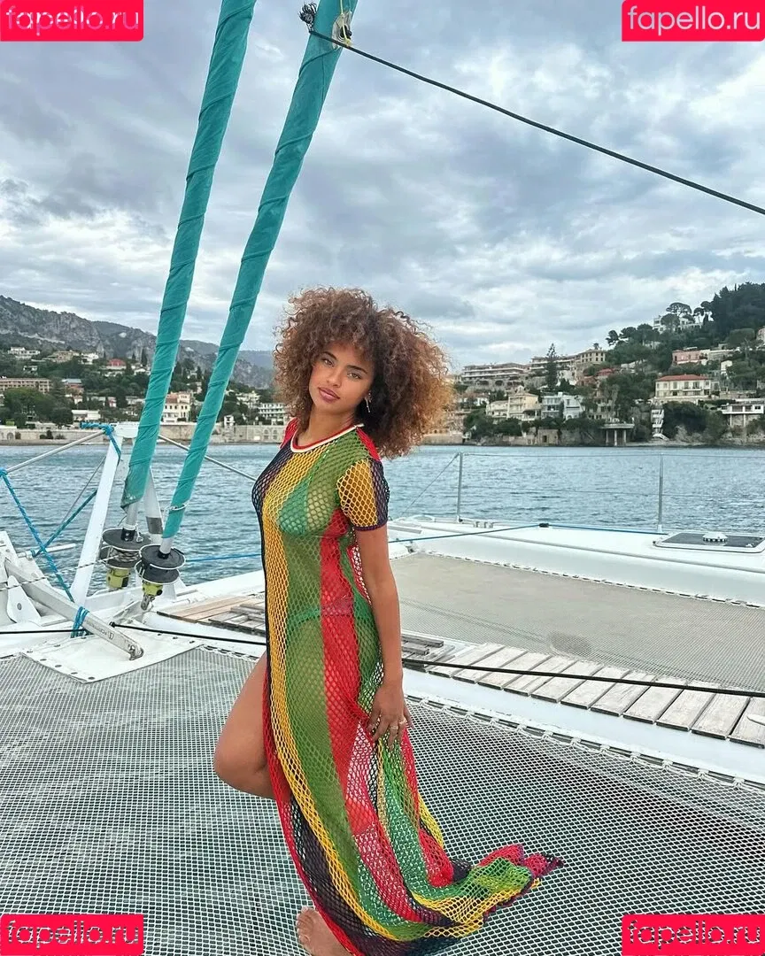 Paola Lct / Paola Locatelli / paolalct Onlyfans Photo Gallery 