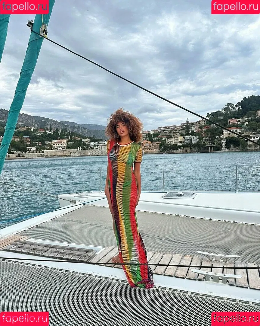 Paola Lct / Paola Locatelli / paolalct Onlyfans Photo Gallery 