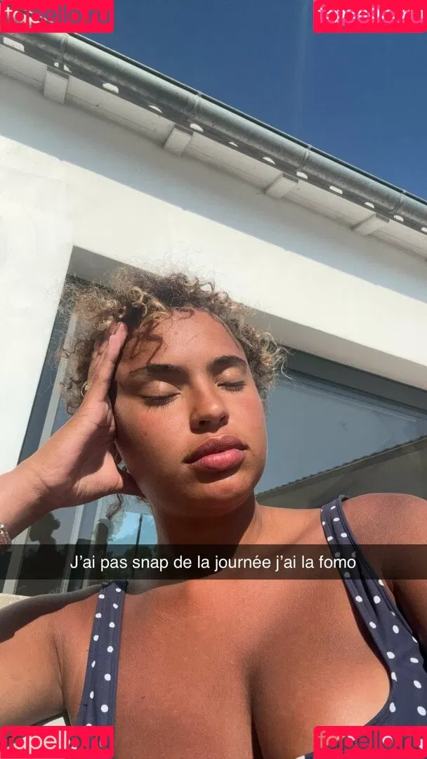 Paola Lct / Paola Locatelli / paolalct Onlyfans Photo Gallery 