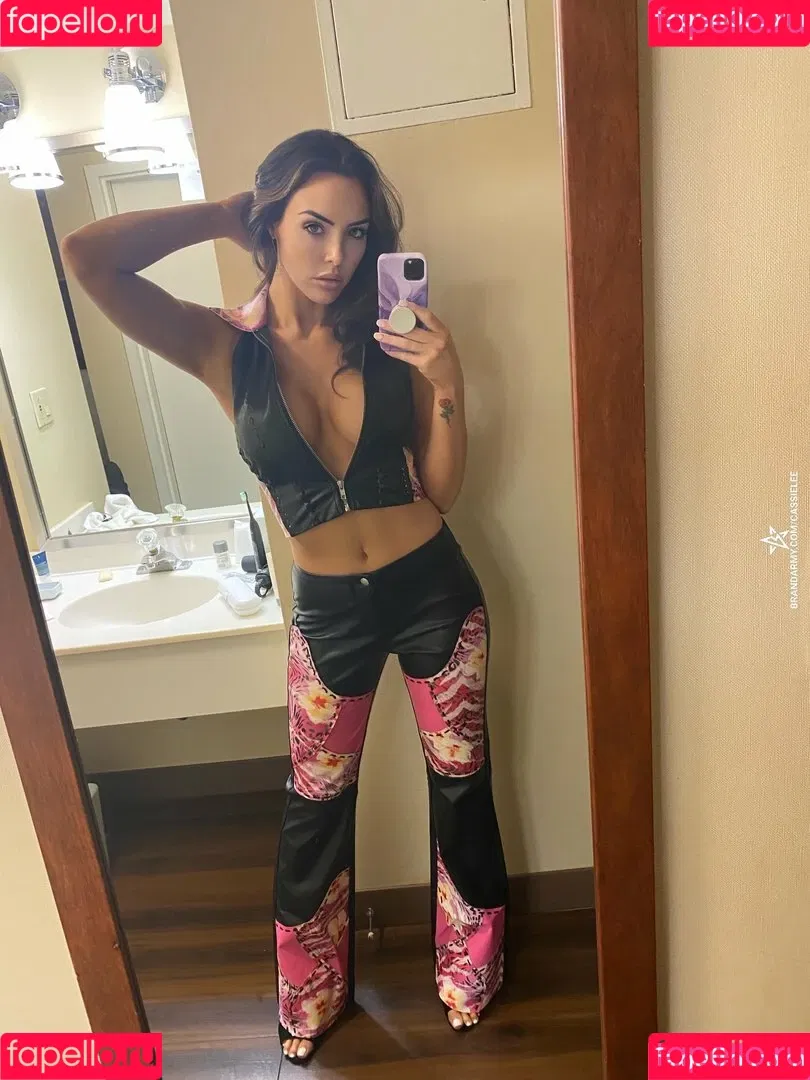 Billie Kay / Cassie Lee / Jess McKay / Peyton Royce / cassielee Onlyfans Photo Gallery 