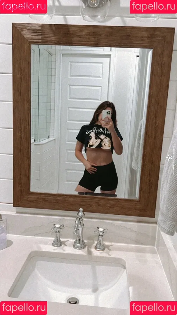 Billie Kay / Cassie Lee / Jess McKay / Peyton Royce / cassielee Onlyfans Photo Gallery 