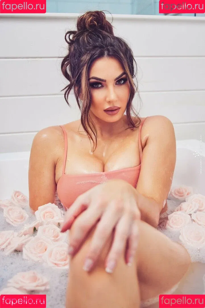 Billie Kay / Cassie Lee / Jess McKay / Peyton Royce / cassielee Onlyfans Photo Gallery 