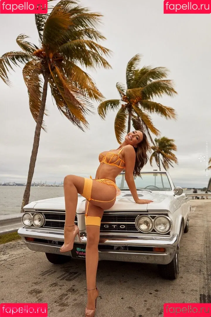 Billie Kay / Cassie Lee / Jess McKay / Peyton Royce / cassielee Onlyfans Photo Gallery 