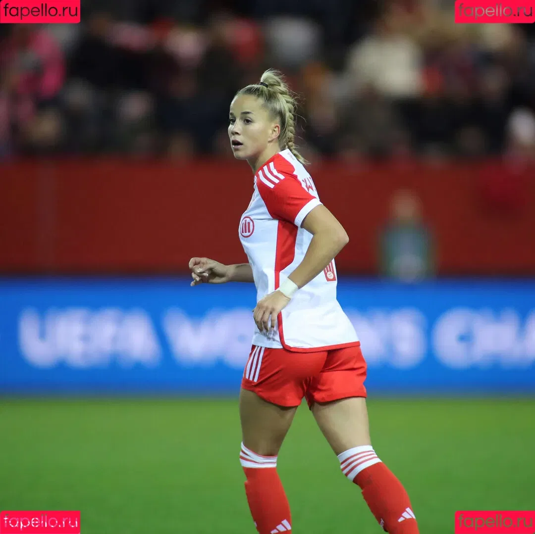 Giulia Gwinn / giulia_gwinn / giuliagwinn Onlyfans Photo Gallery 