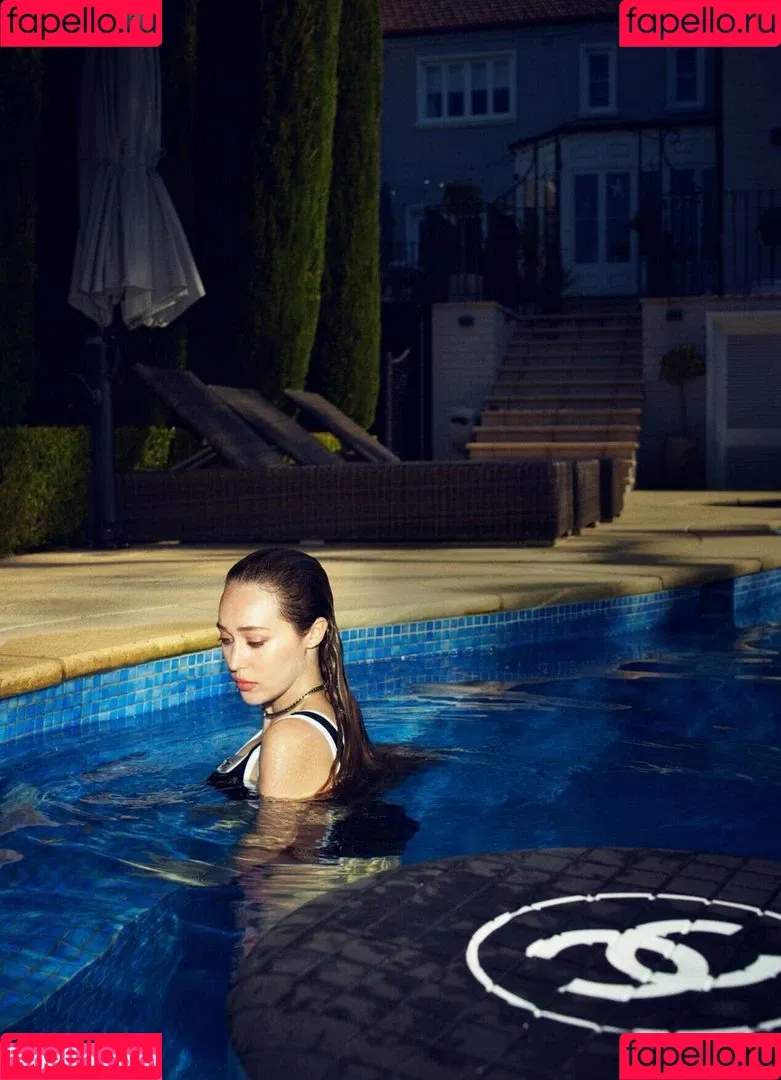 Alycia Debnam Carey / DebnamCarey / alyciajasmin Onlyfans Photo Gallery 