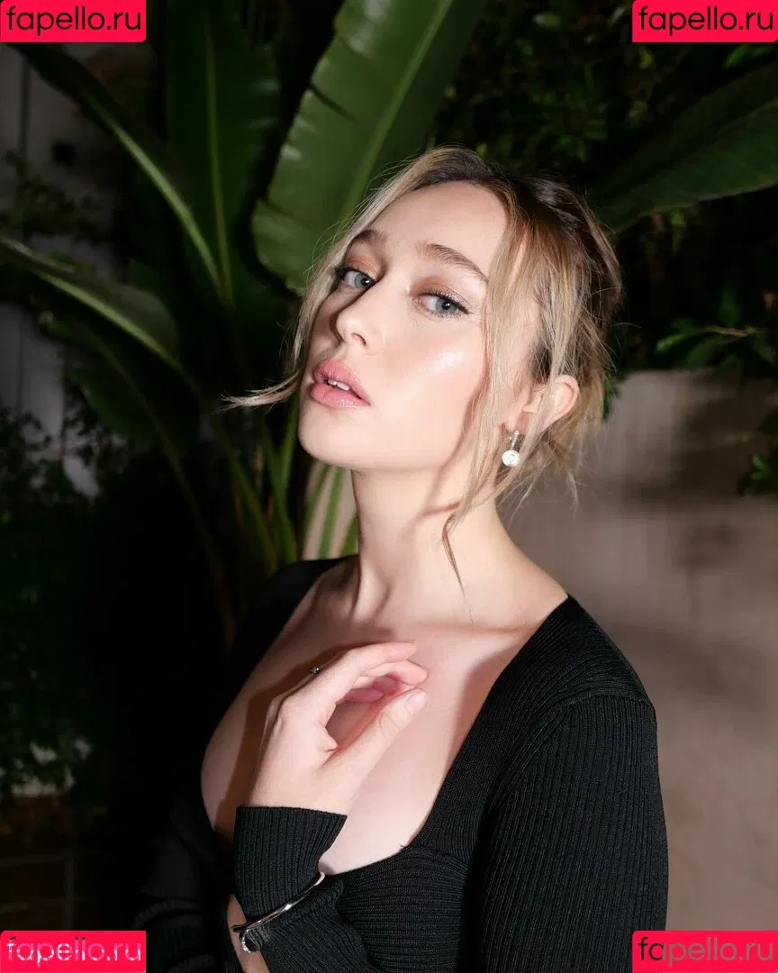 Alycia Debnam Carey / DebnamCarey / alyciajasmin Onlyfans Photo Gallery 