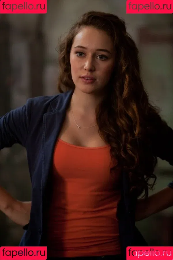 Alycia Debnam Carey / DebnamCarey / alyciajasmin Onlyfans Photo Gallery 