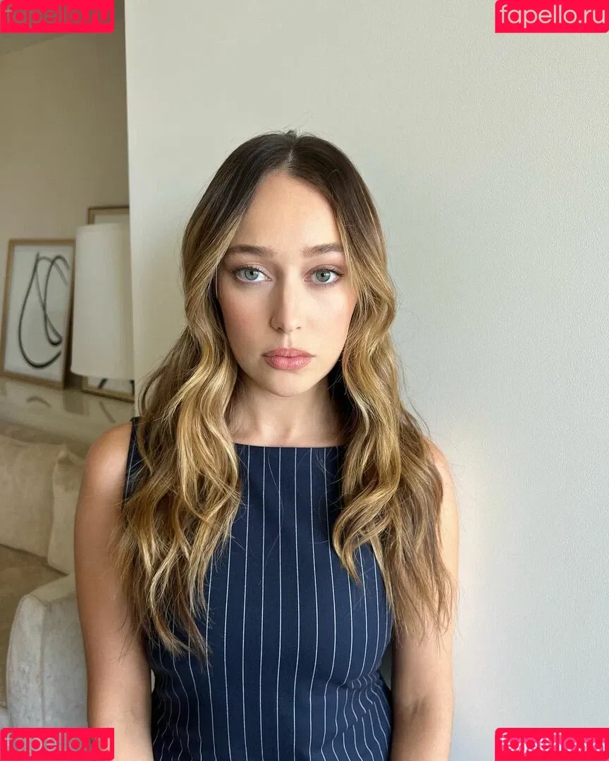 Alycia Debnam Carey / DebnamCarey / alyciajasmin Onlyfans Photo Gallery 