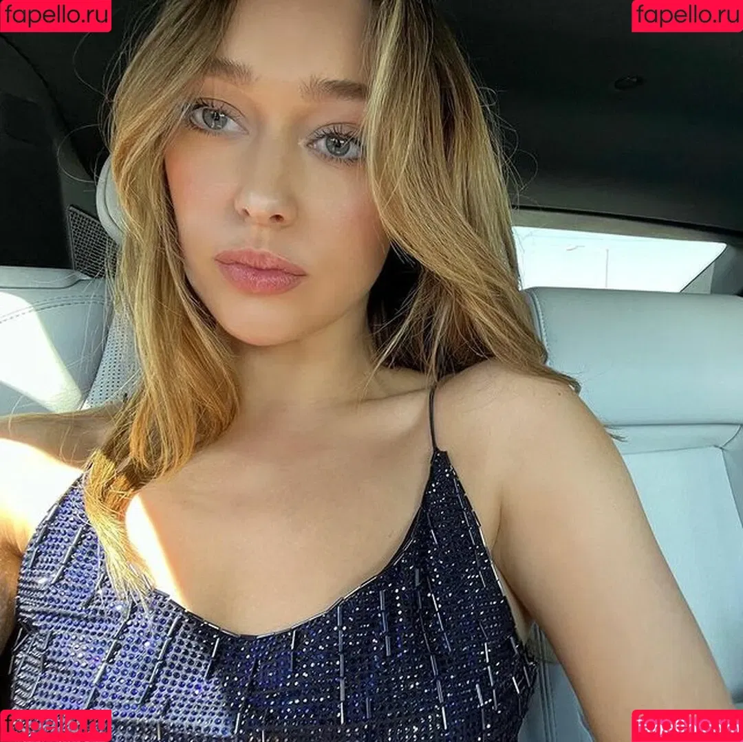 Alycia Debnam Carey / DebnamCarey / alyciajasmin Onlyfans Photo Gallery 