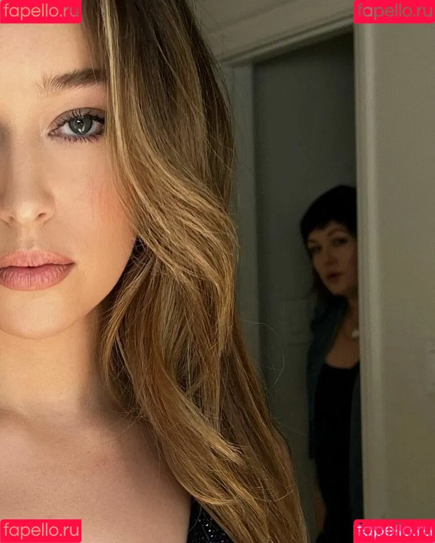 Alycia Debnam Carey / DebnamCarey / alyciajasmin Onlyfans Photo Gallery 