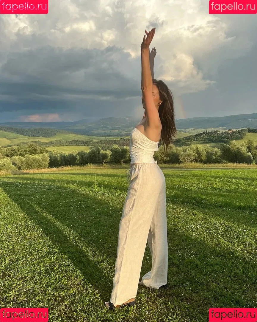 Alycia Debnam Carey / DebnamCarey / alyciajasmin Onlyfans Photo Gallery 