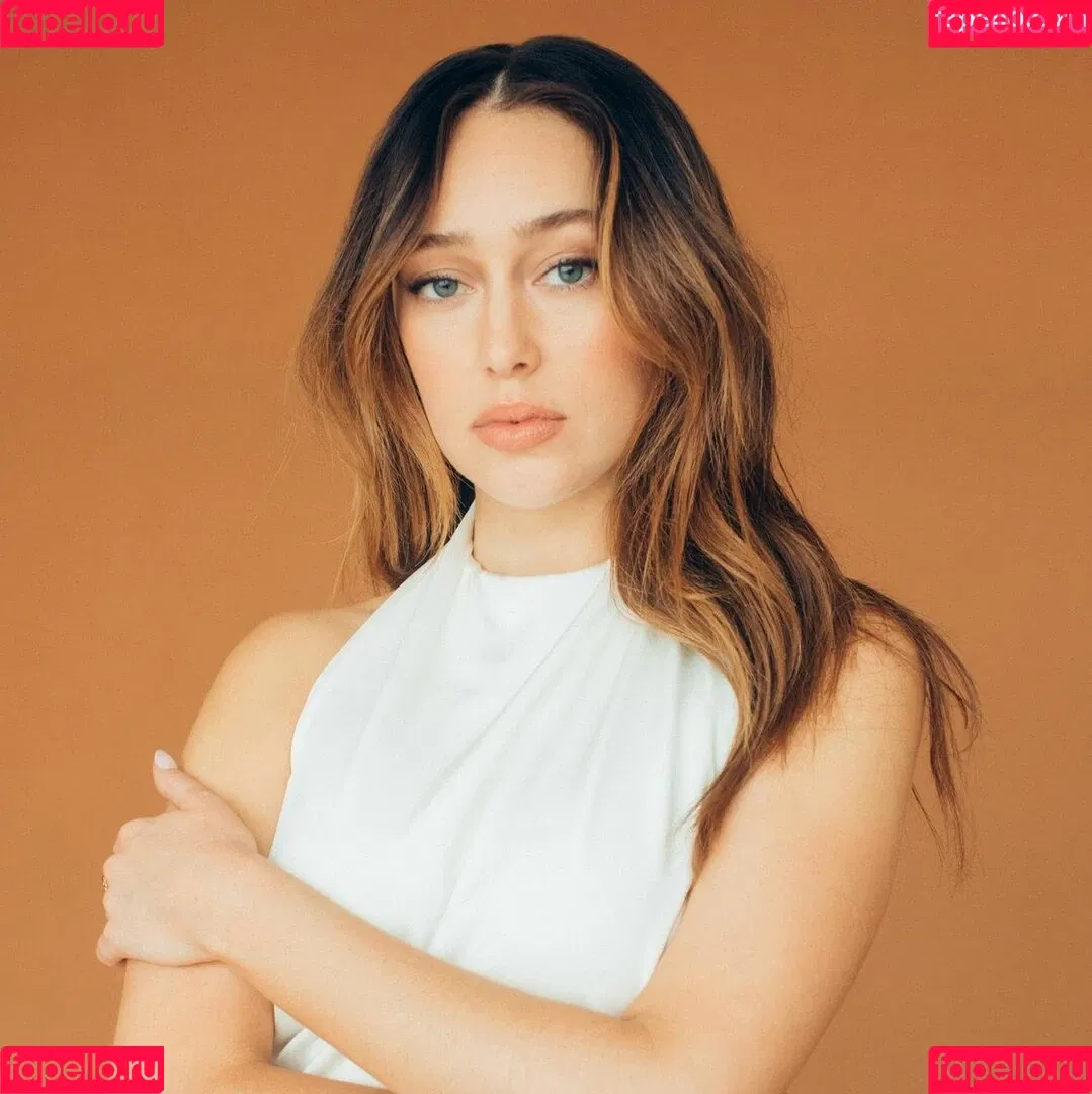 Alycia Debnam Carey / DebnamCarey / alyciajasmin Onlyfans Photo Gallery 