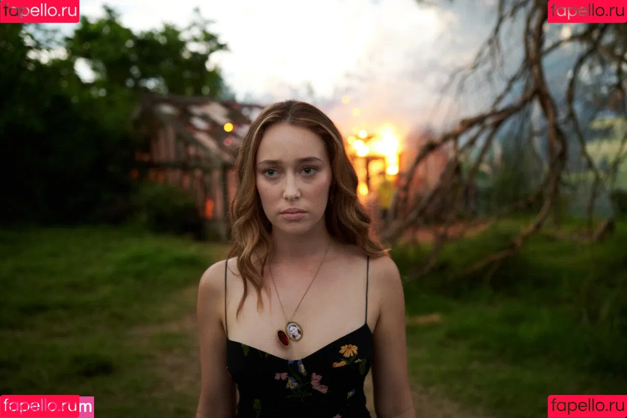 Alycia Debnam Carey / DebnamCarey / alyciajasmin Onlyfans Photo Gallery 