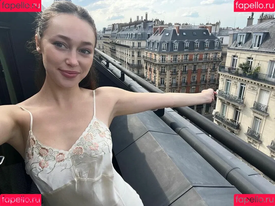Alycia Debnam Carey / DebnamCarey / alyciajasmin Onlyfans Photo Gallery 