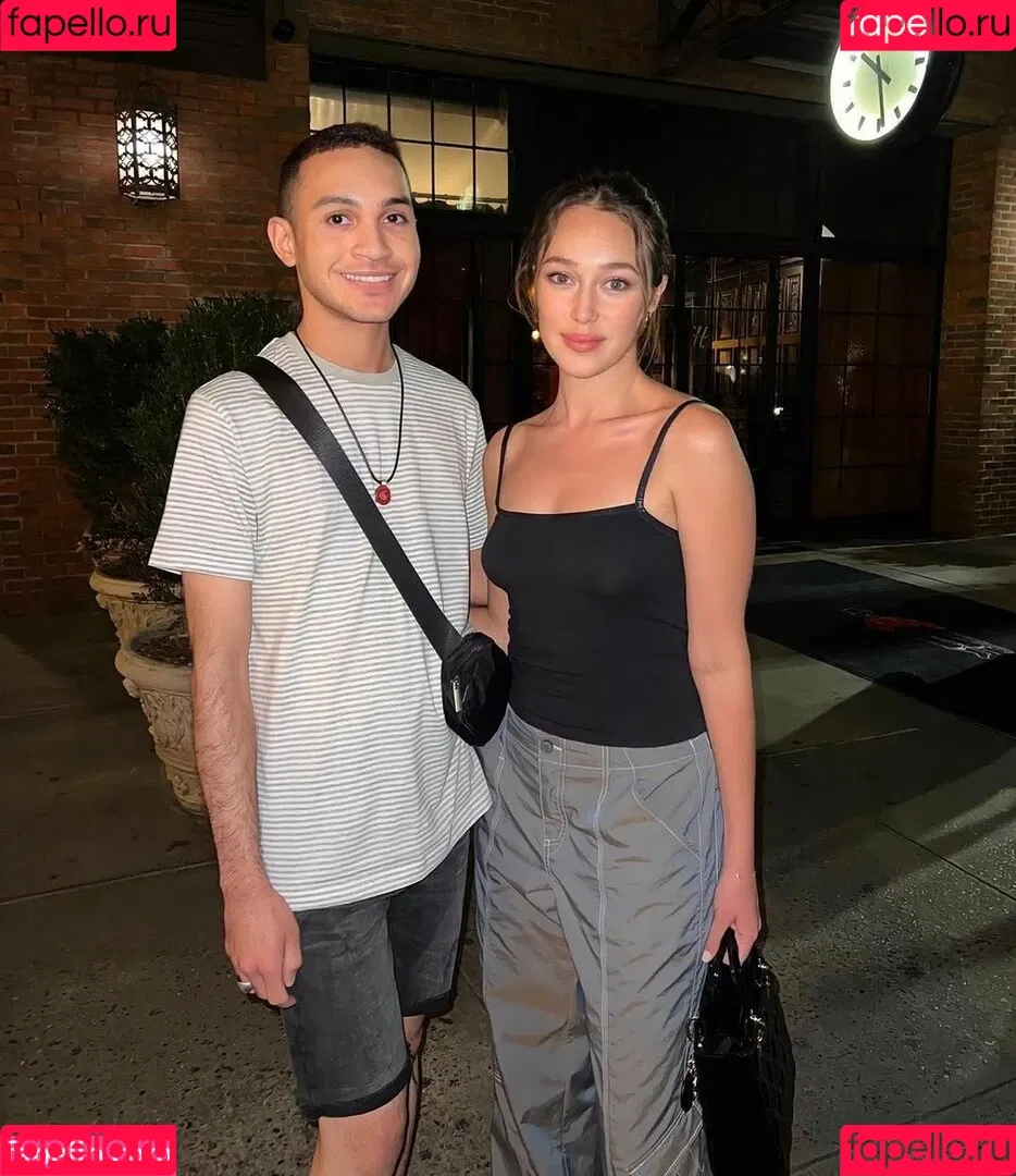Alycia Debnam Carey / DebnamCarey / alyciajasmin Onlyfans Photo Gallery 