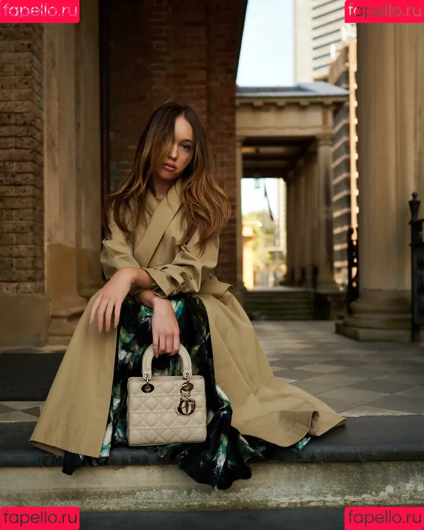 Alycia Debnam Carey / DebnamCarey / alyciajasmin Onlyfans Photo Gallery 