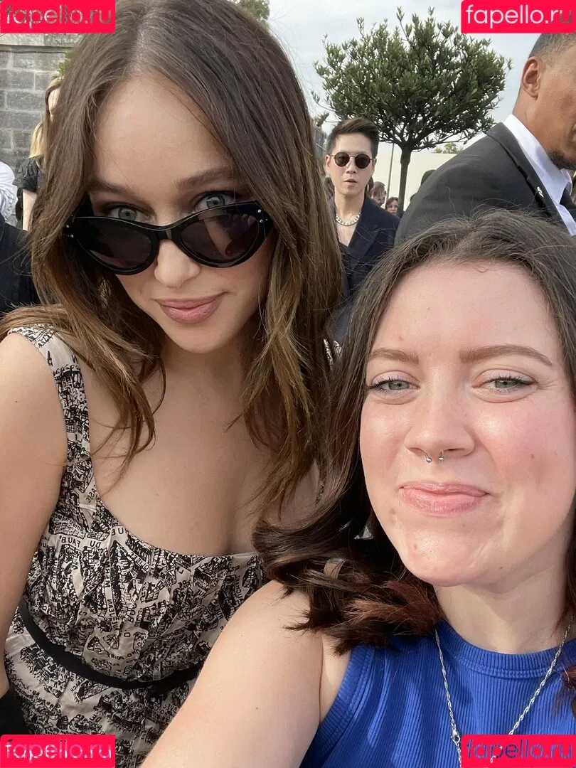 Alycia Debnam Carey / DebnamCarey / alyciajasmin Onlyfans Photo Gallery 