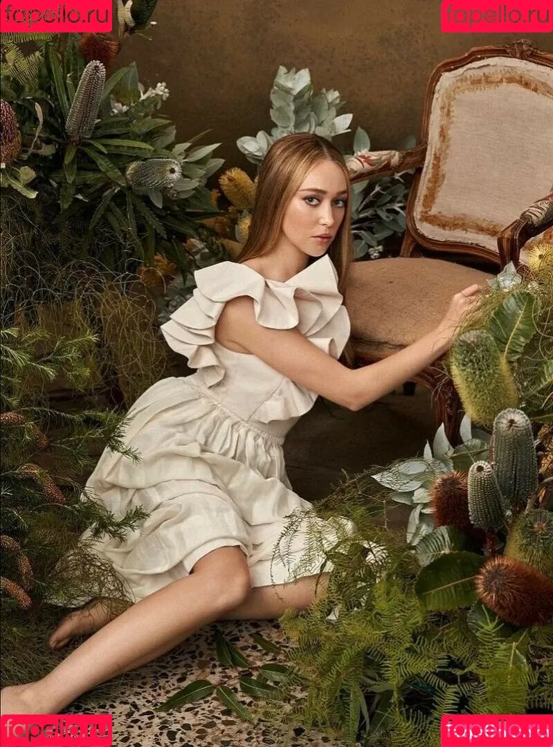 Alycia Debnam Carey / DebnamCarey / alyciajasmin Onlyfans Photo Gallery 