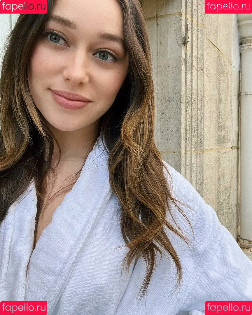Alycia Debnam Carey / DebnamCarey / alyciajasmin Onlyfans Photo Gallery 
